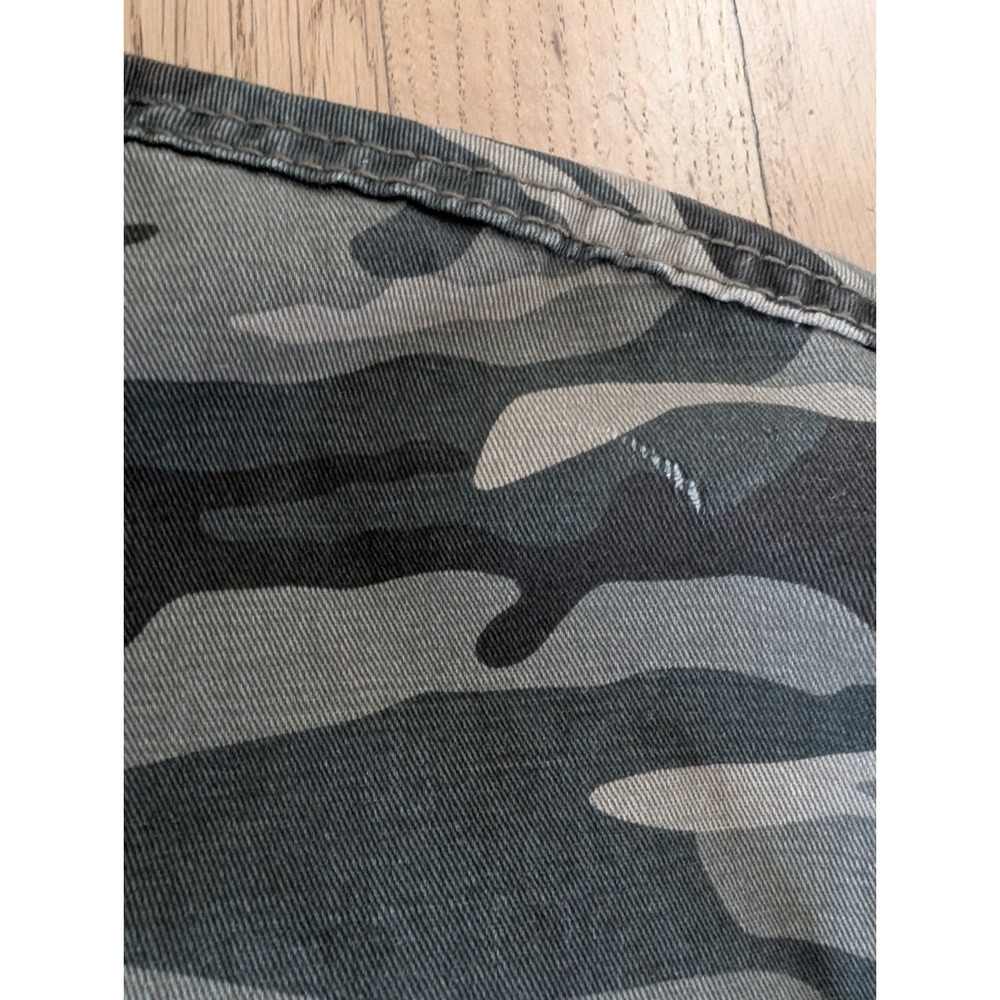 Lulus Camo Chore Jacket Shacket Lightweight Distressed Long Sleeve Womens Medium - Picture 10 of 16